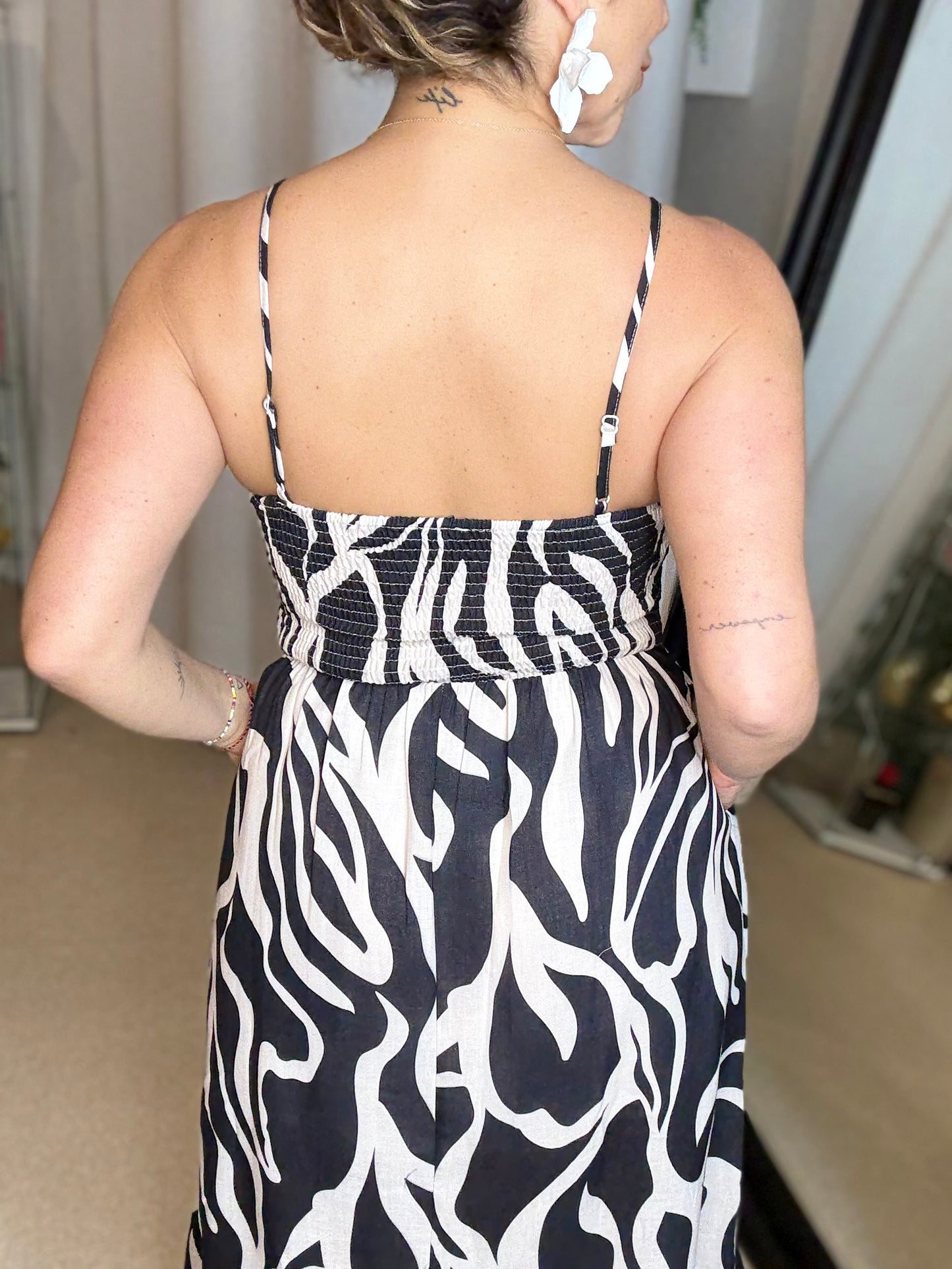BELLA (pre order End of OCT) - BLACK & WHITE print dress