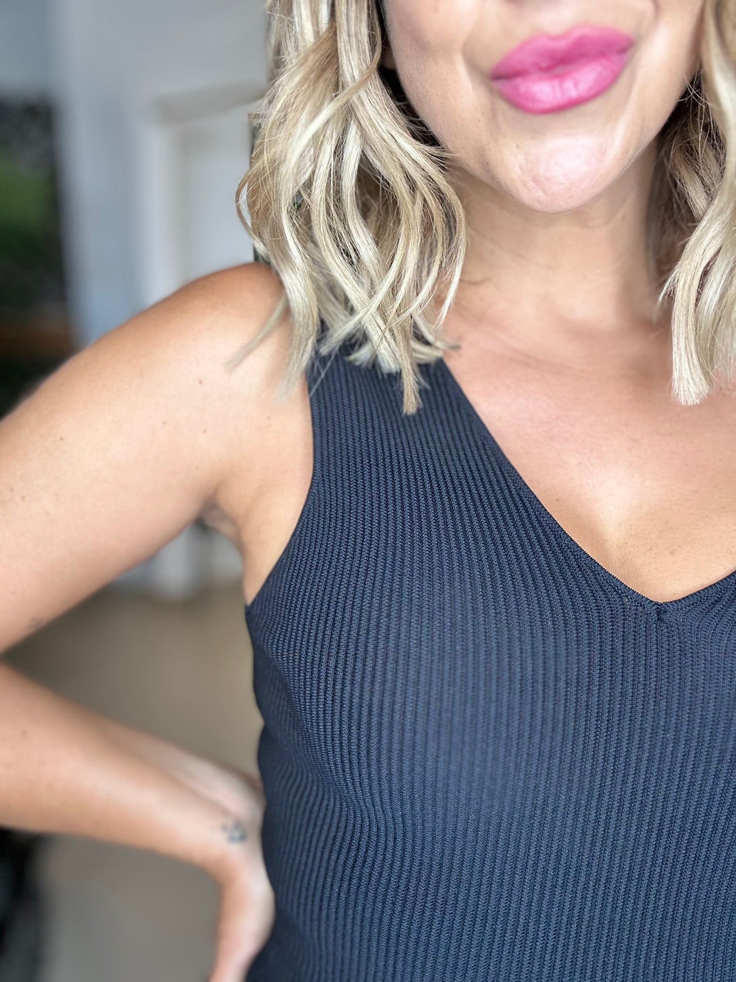 OLIVIA - BLACK Ribbed V Neck Singlet
