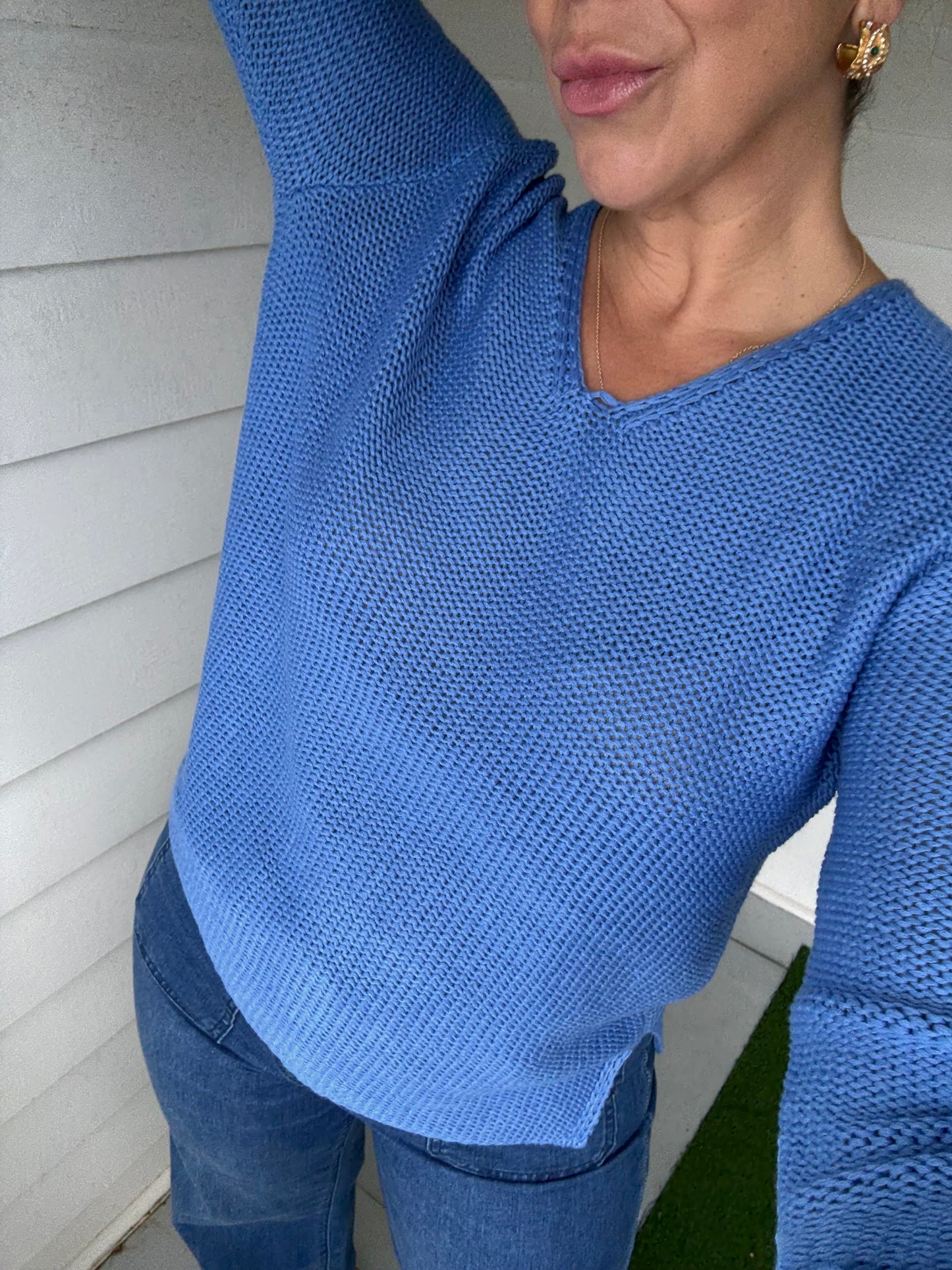 ANGIE - CORNFLOWER BLUE cotton v neck KNIT