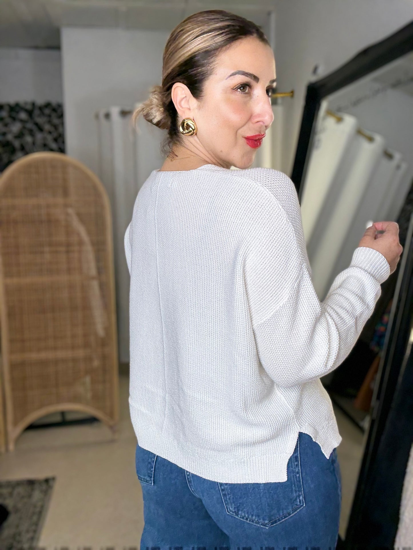 BAILEY - WHITE v neck ribbed top