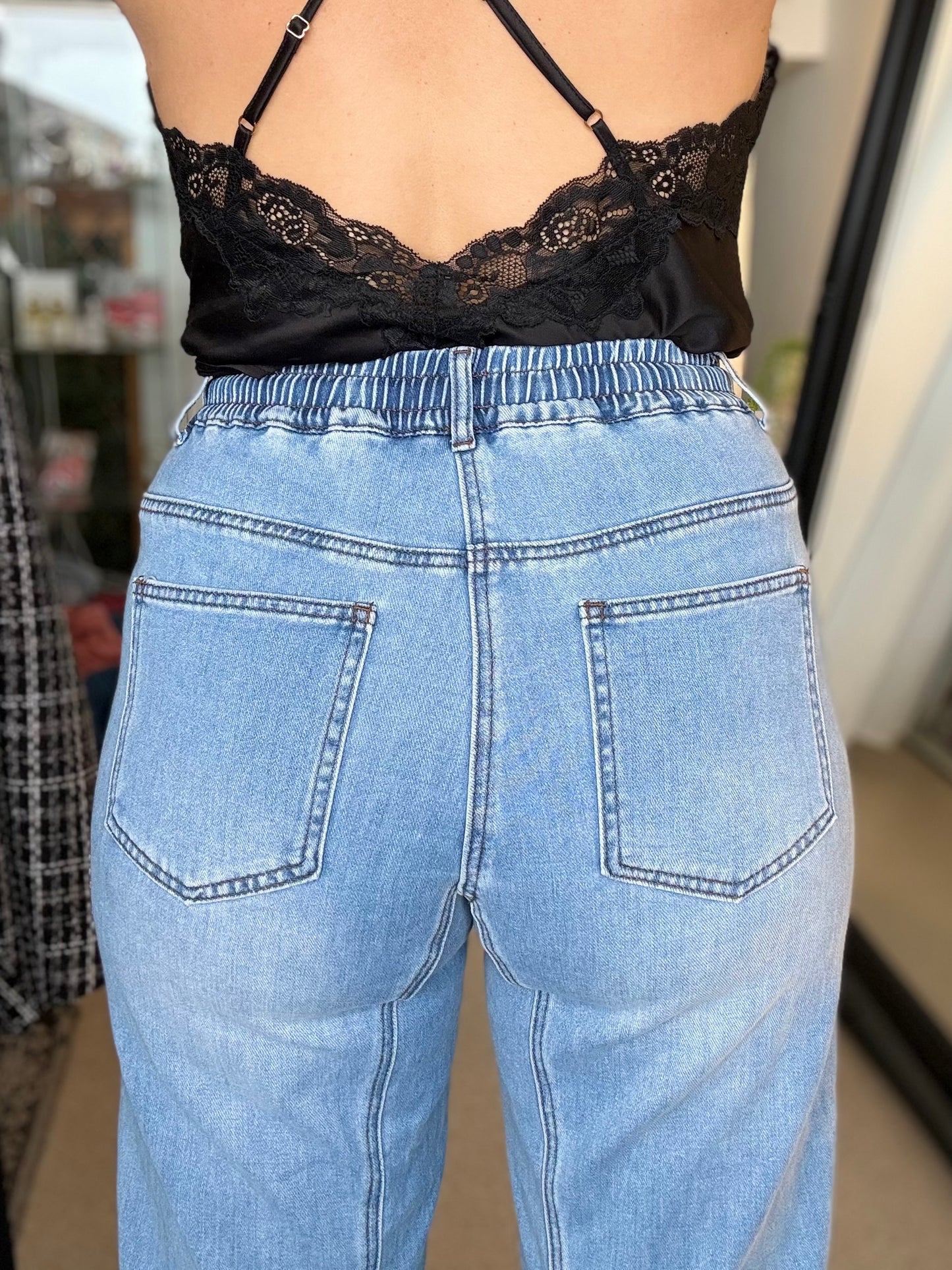 BARREL BABES (PRE ORDER MID NOVEMBER) - LIGHT BLUE cropped denim jean