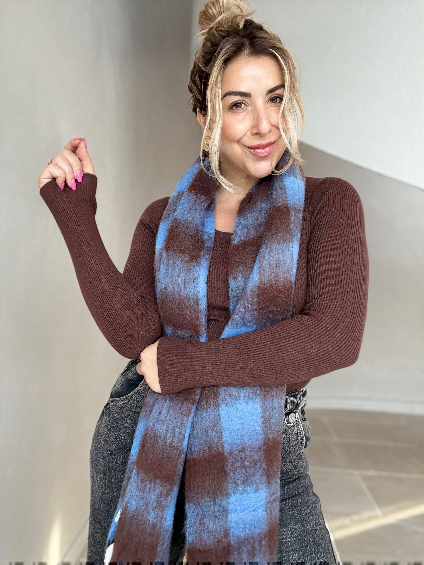 CLARISSA - Blue & Chocolate scarf with tassels