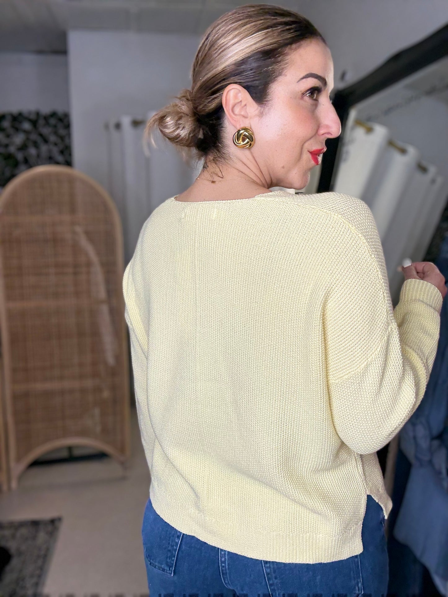 BAILEY - SORBET LEMON v neck ribbed top