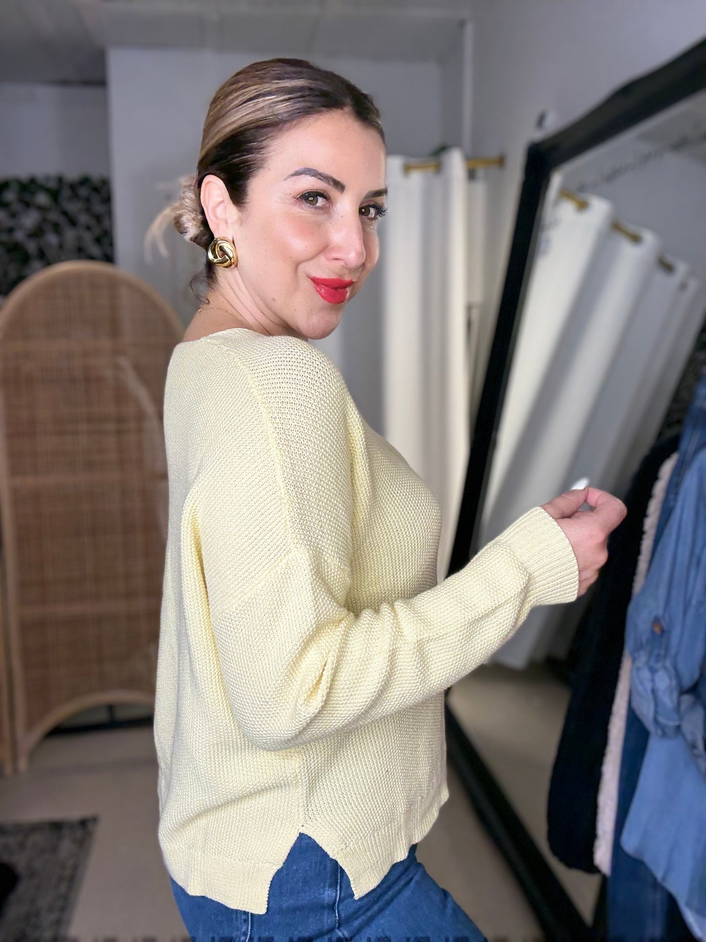 BAILEY - SORBET LEMON v neck ribbed top