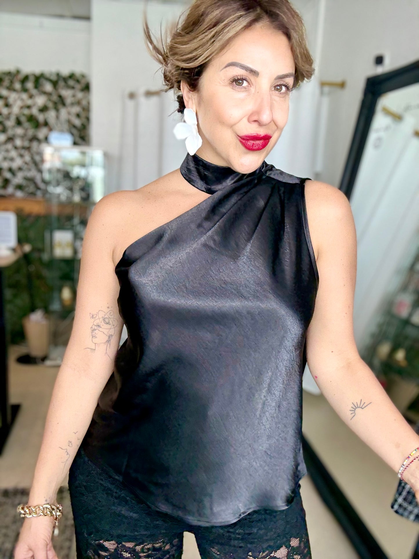 ALLEGRA (preorder end Oct) - BLACK neck detail top