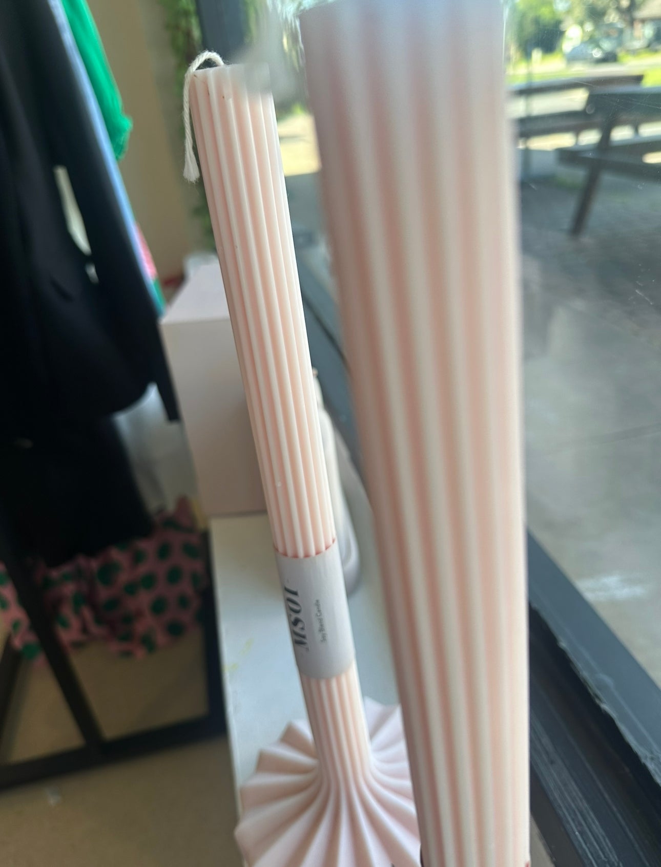 ROBERT GORDON RIBBED CANDLE