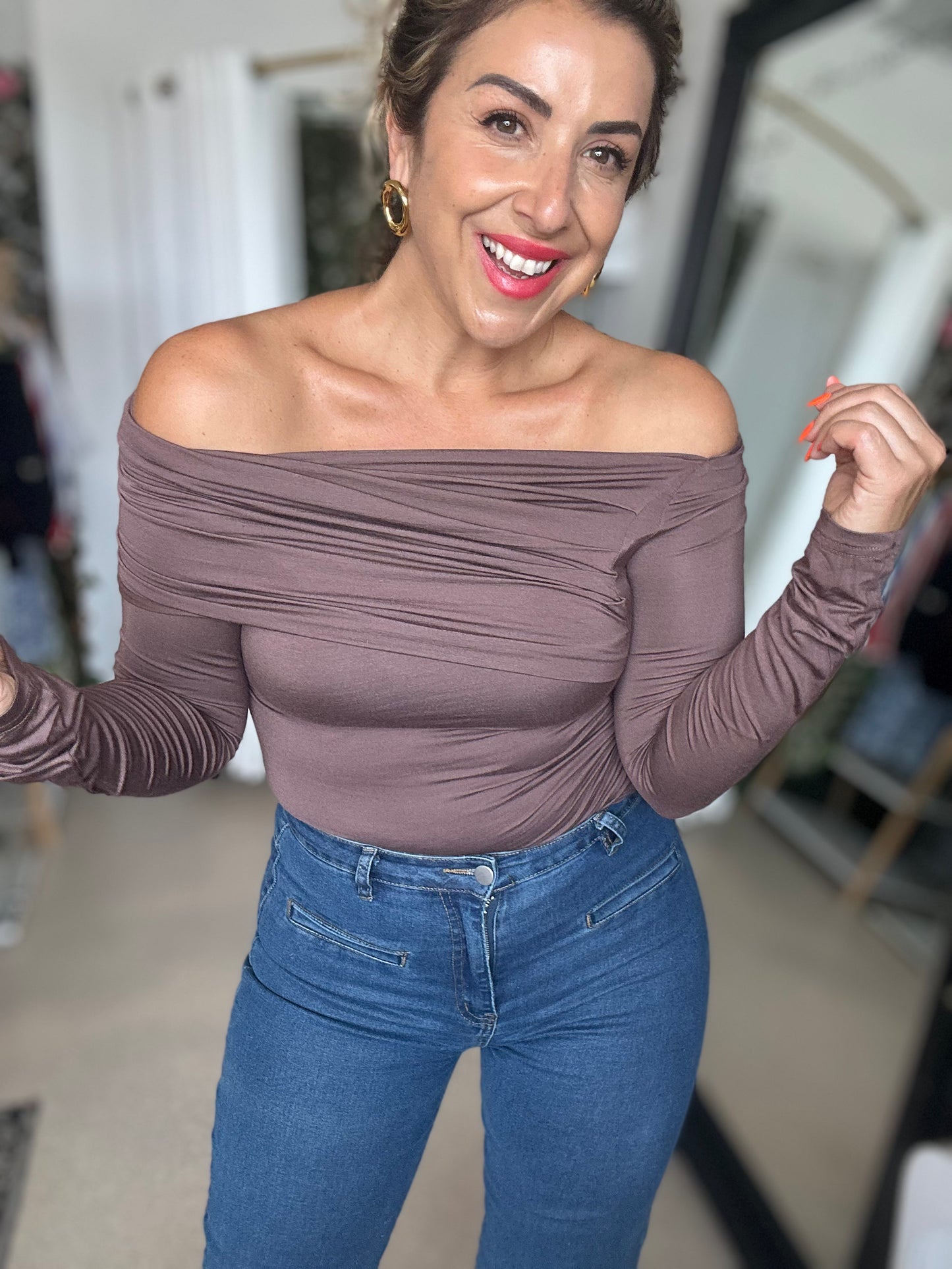 DREW - CHOCOLATE off the shoulder top