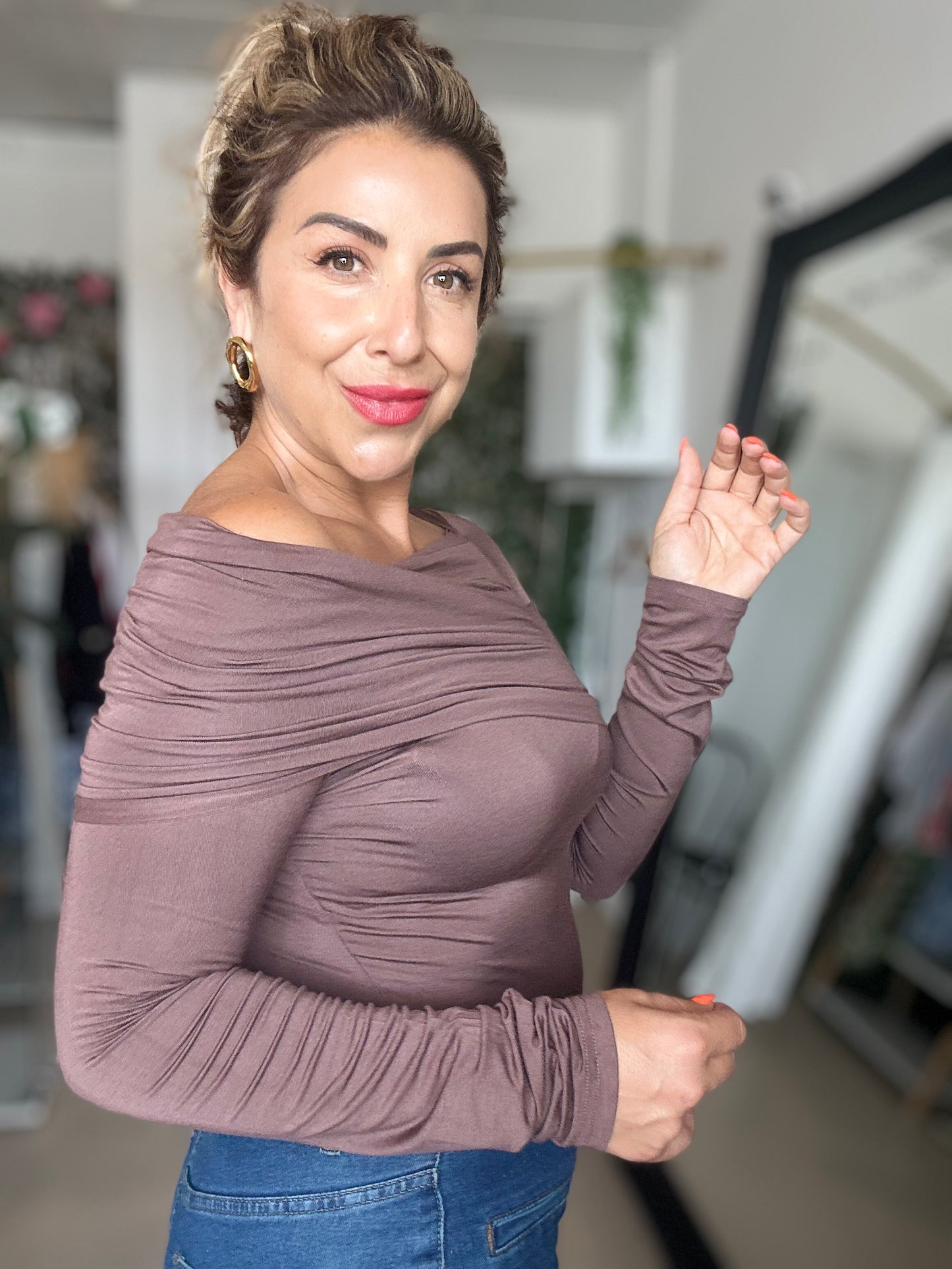 DREW - CHOCOLATE off the shoulder top