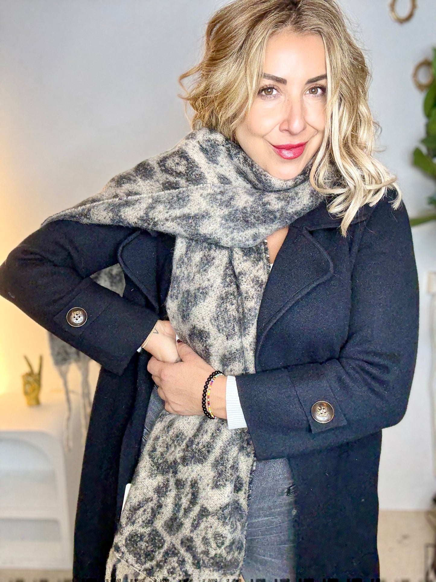 YVONNE - Black thick knitted coatigan