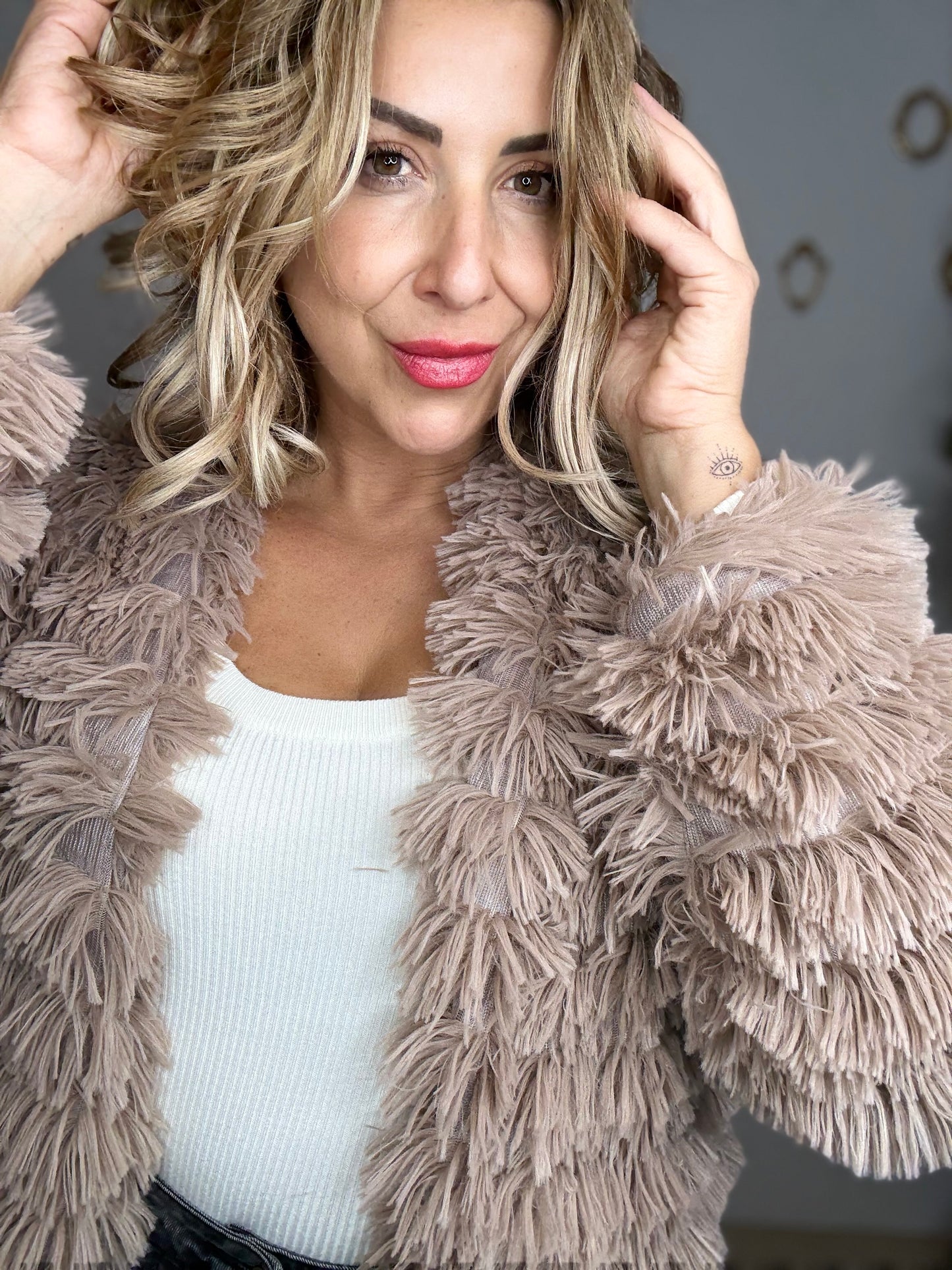 SHAGGY - MOCHA fringe fur coat