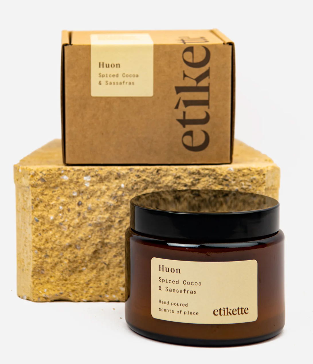 HUON - Spiced Cocoa & Sassafras Candle