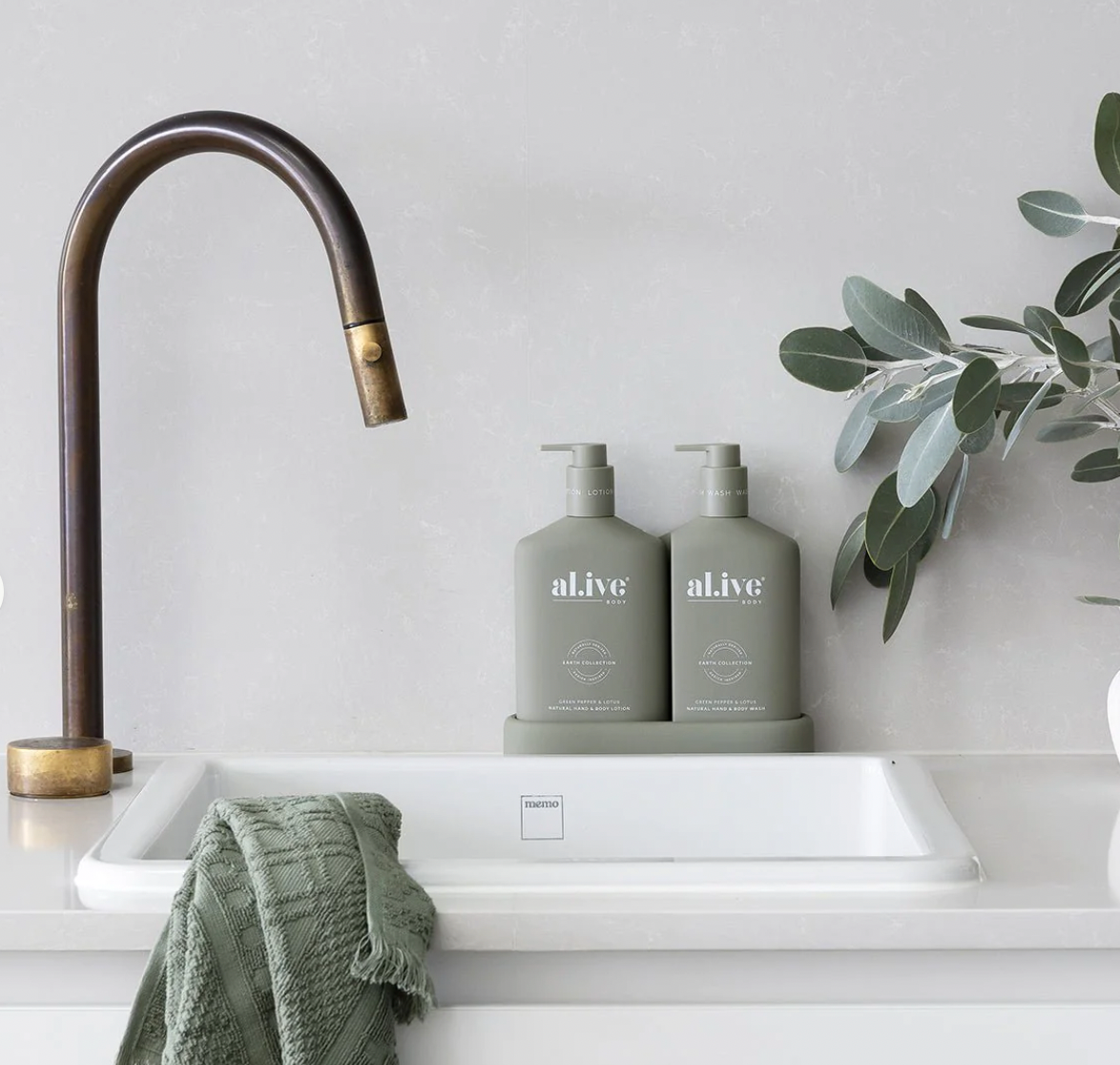 AL.IVE - Wash & Lotion Duo + Tray - Green Pepper & Lotus