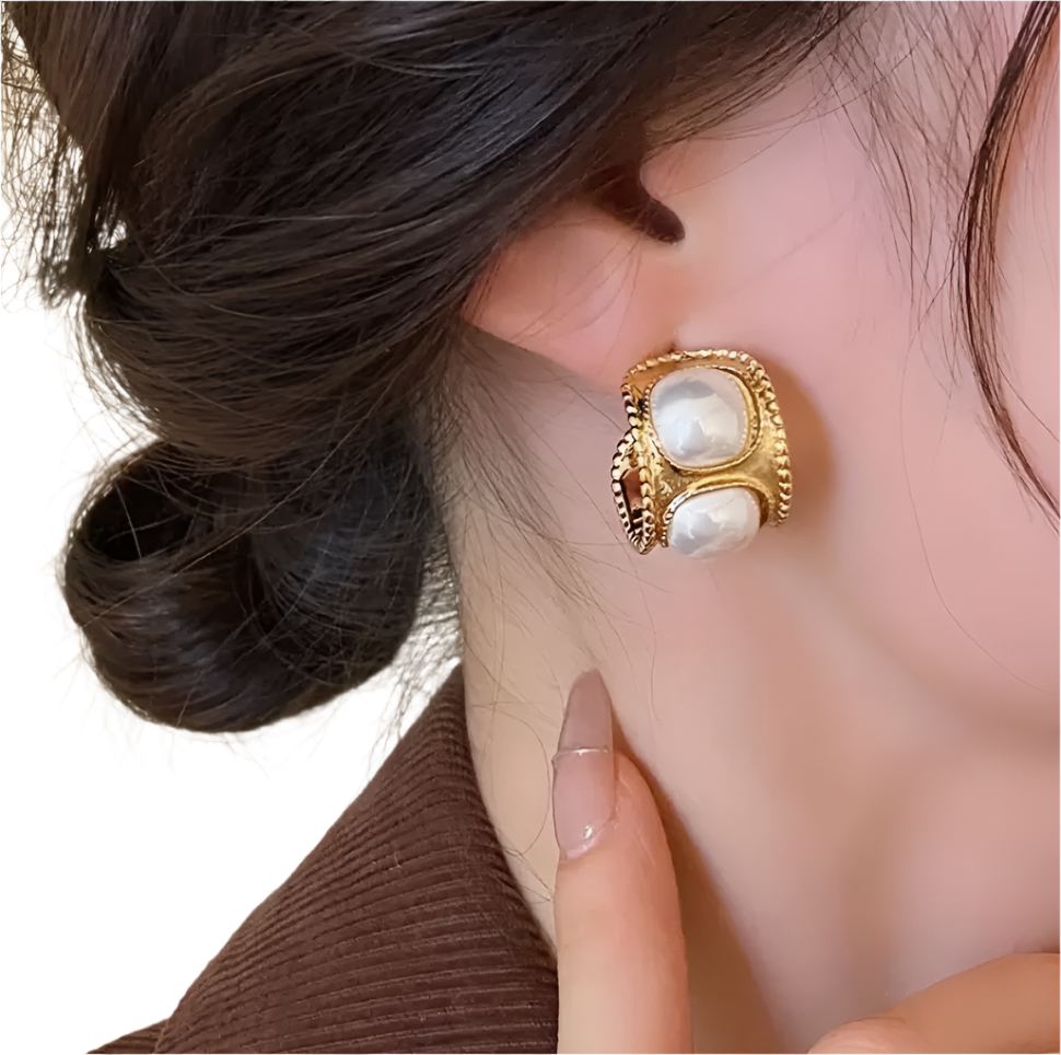 TESS - Gold Half hoop with Pearl detail