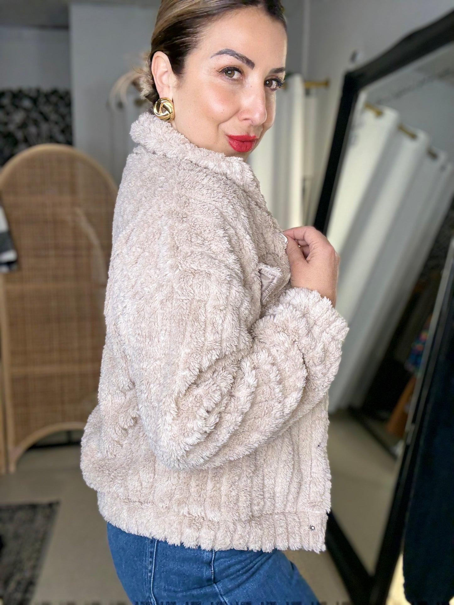 PRE ORDER - TERESA - IVORY fluffy cropped jacket
