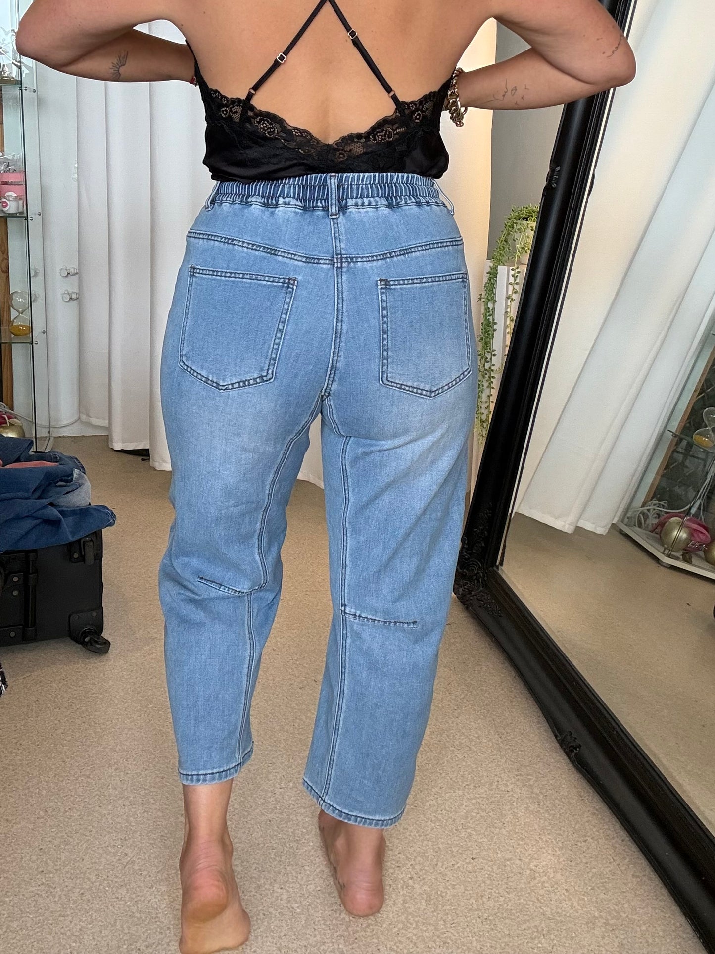 BARREL BABES (PRE ORDER MID NOVEMBER) - LIGHT BLUE cropped denim jean