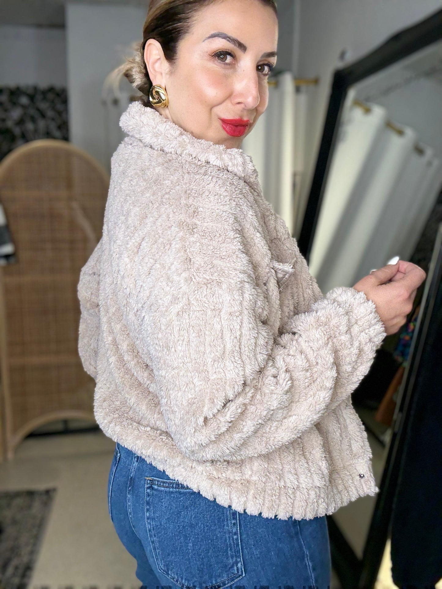 PRE ORDER - TERESA - IVORY fluffy cropped jacket