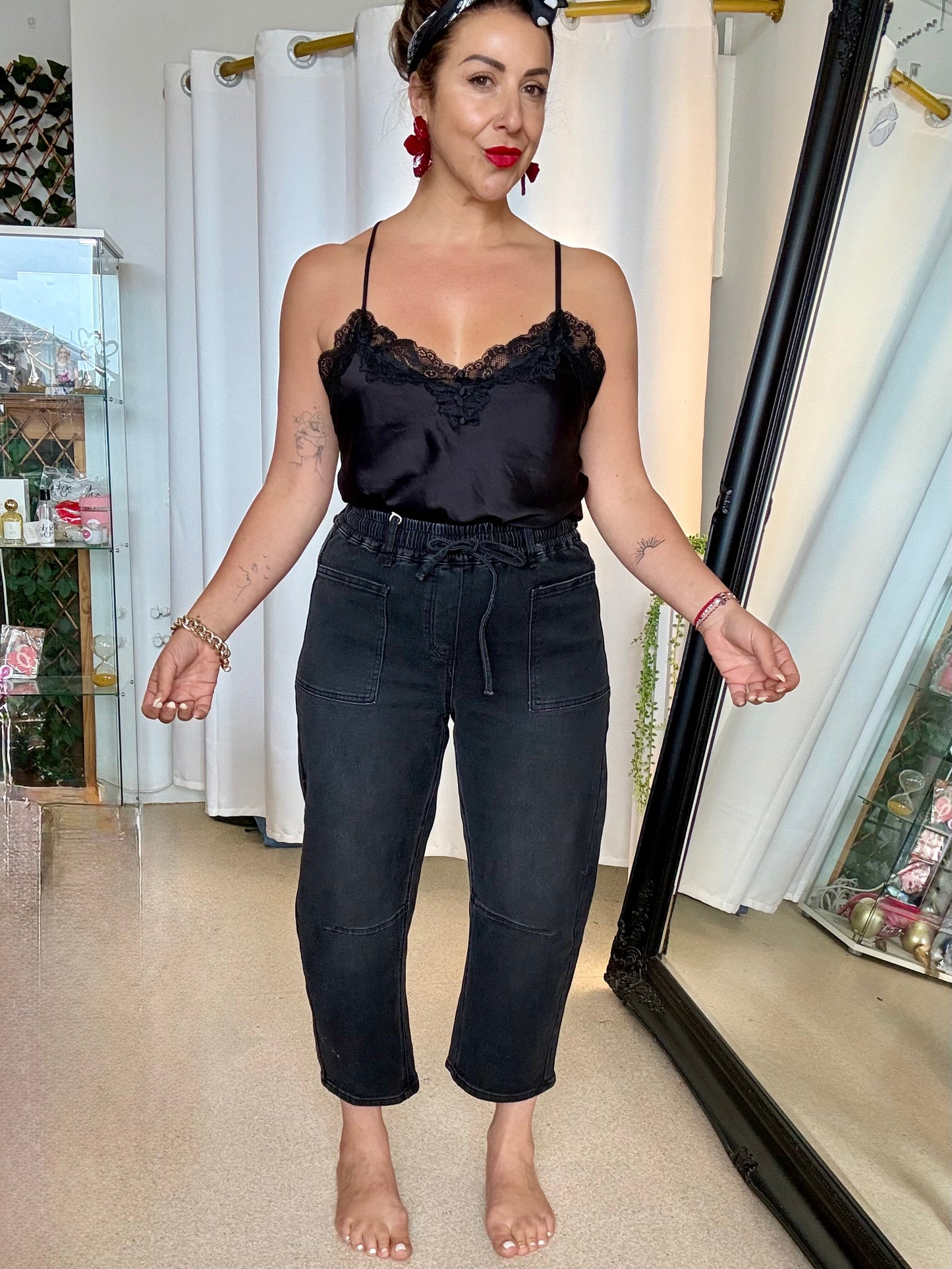 BARREL BABES (PRE ORDER MID NOVEMBER) - WASHED BLACK cropped denim jean