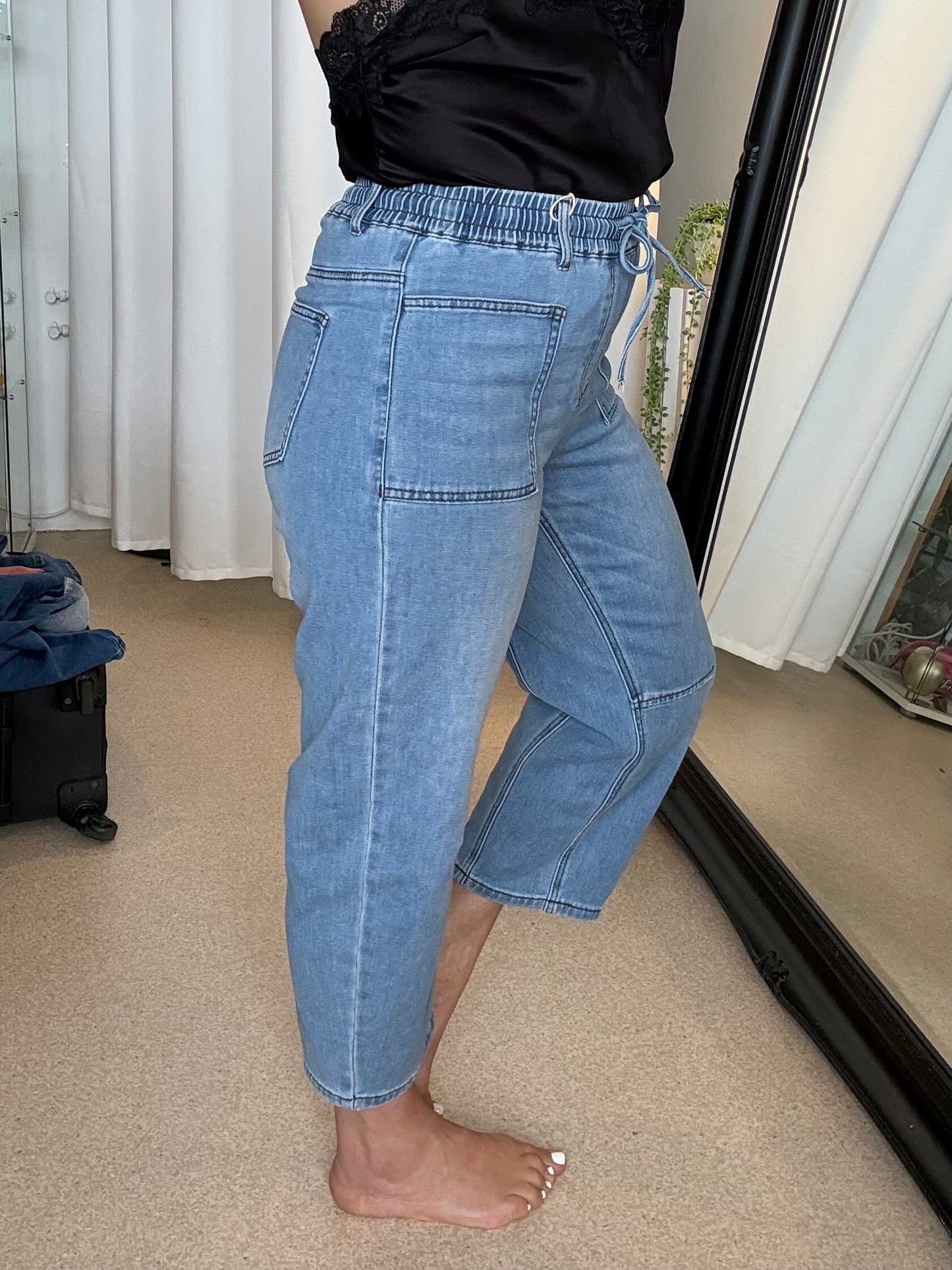 BARREL BABES (PRE ORDER MID NOVEMBER) - LIGHT BLUE cropped denim jean