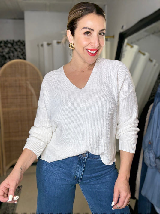 BAILEY - WHITE v neck ribbed top