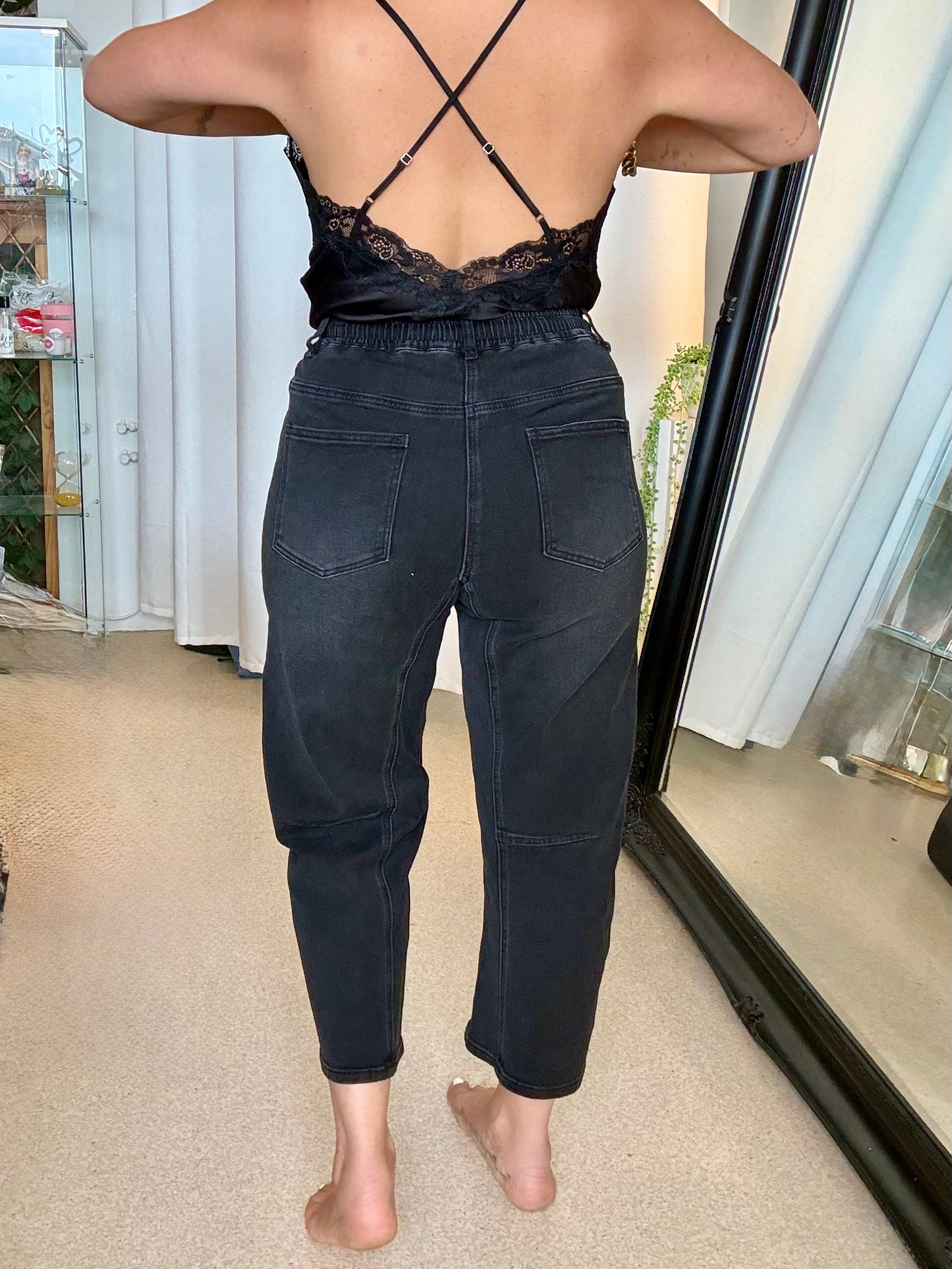 BARREL BABES (PRE ORDER MID NOVEMBER) - WASHED BLACK cropped denim jean