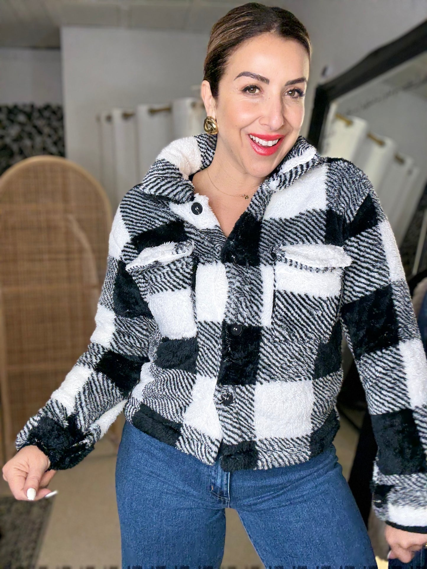 PRE ORDER - TILLY - BLACK & WHITE checkered sherpa cropped jacket