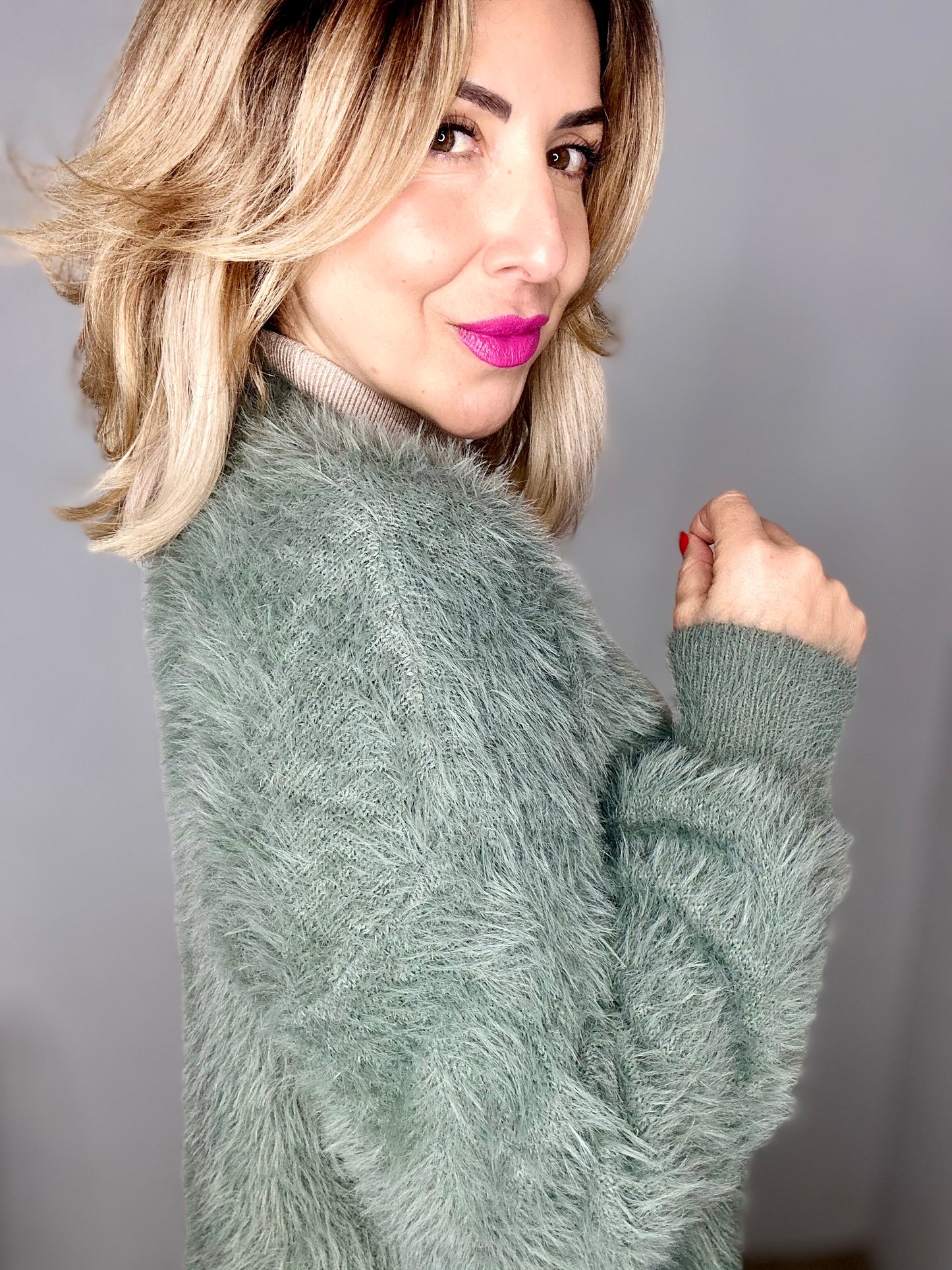 FLUFFY - sage cardigan