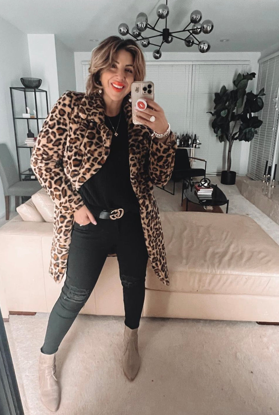 DYNASTY - Leopard faux fur coat