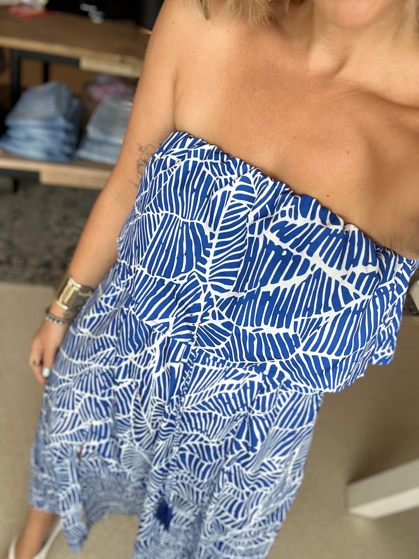 DAPHNE - blue geometric dress with side split