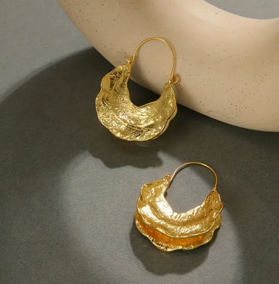 SARAH - gold textured earrings