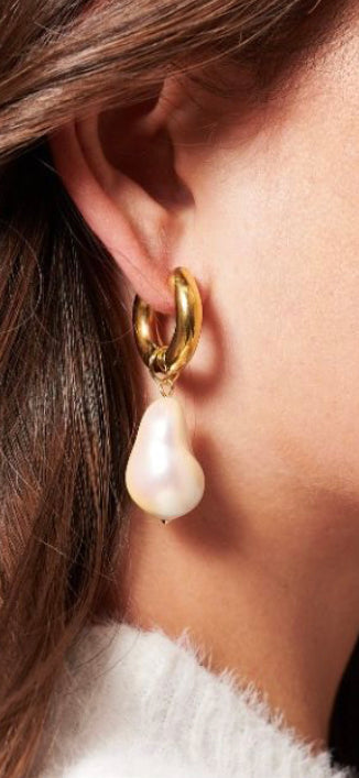 ELSA chunky faux Pearl earring