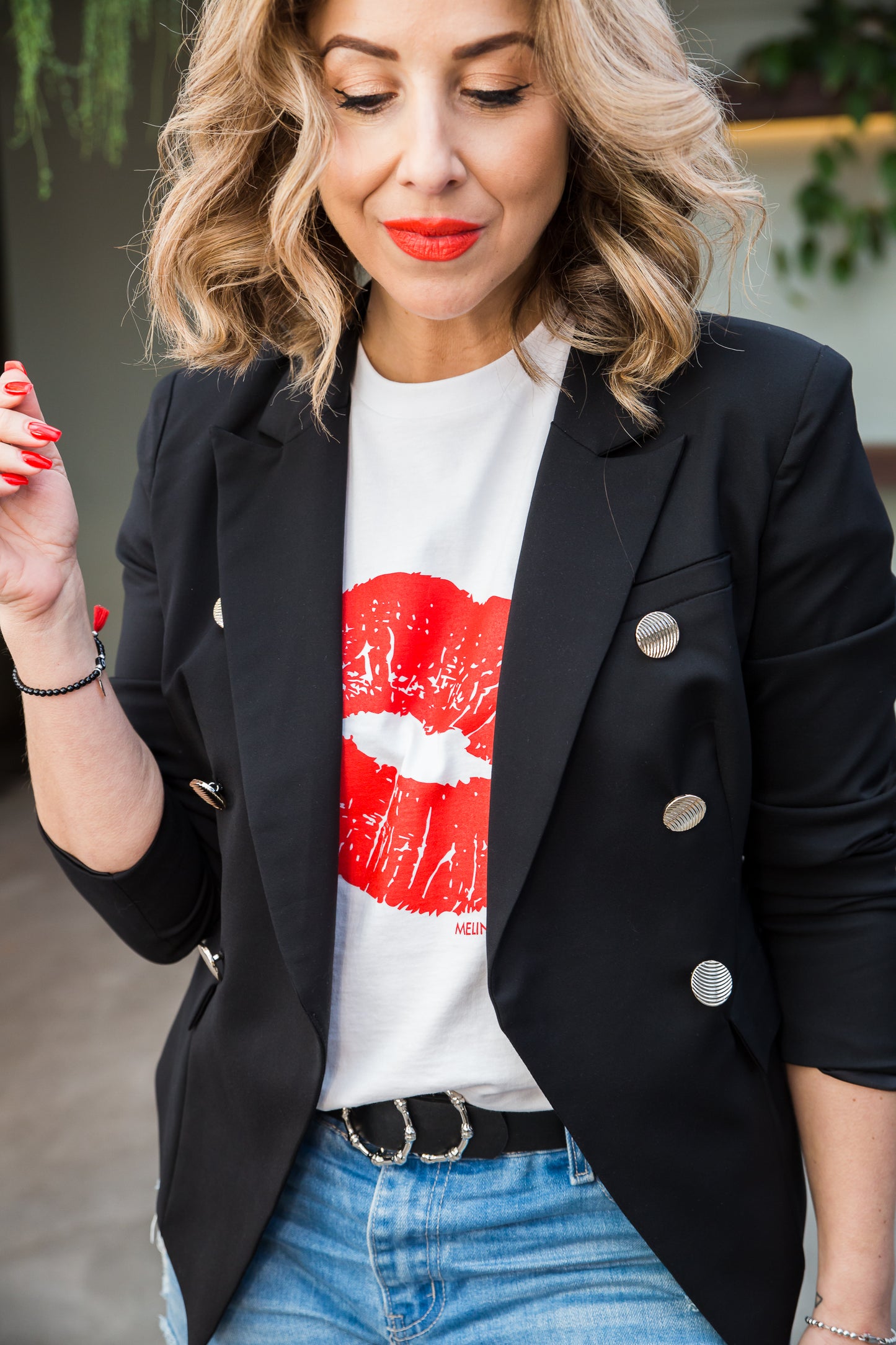 POP YOUR LIPS TEE - white with red lips